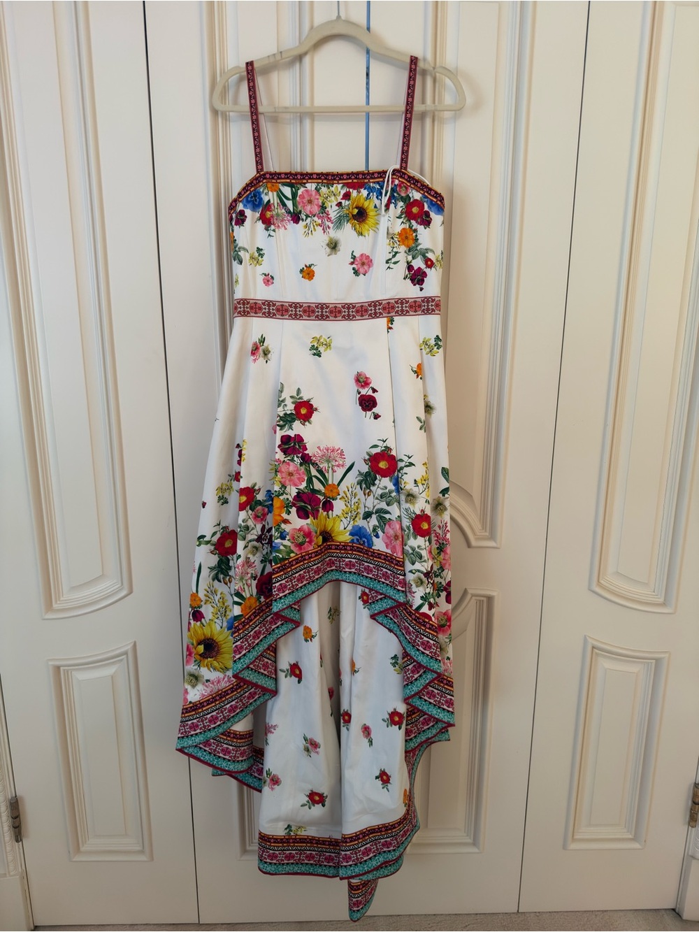 Alice + Olivia White Floral Dress with Multicolor Border